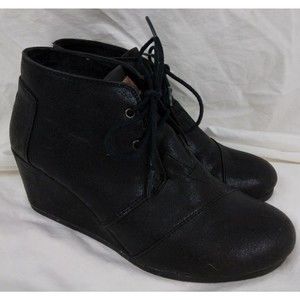TOMS Black Lace Up Wedge Desert Ankle Booties Boots Shoes Womens Size 8.5